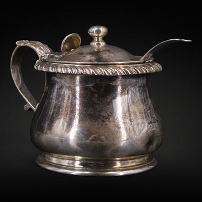 Lot 1126 - A William IV silver mustard pot, having a...