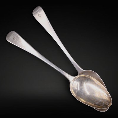 Lot 1133 - A pair of George IV Old English pattern silver...