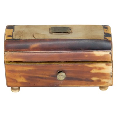 Lot 869 - An early 20th Century diminutive...