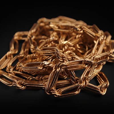 Lot 1317 - A 14 ct yellow metal compound link neck...