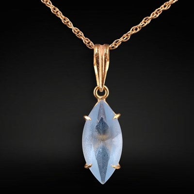Lot 1321 - A marquise-cut aquamarine paste and 18 ct gold...