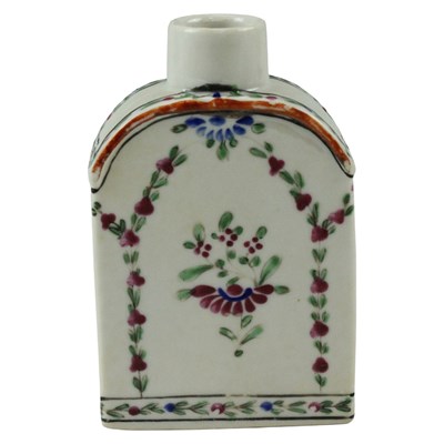 Lot 883 - An 18th Century Chinese export porcelain tea...