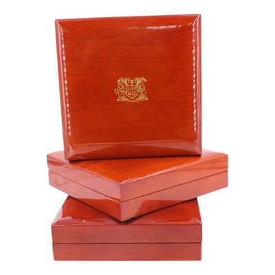 Lot 1258A - Three contemporary hinge-lidded ring boxes, 19...