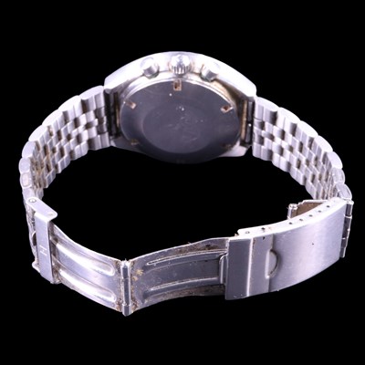 Lot 989 - An Omega Speedmaster Professional Mark II...