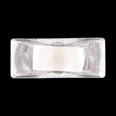 Lot 1370 - A Lalique Art Deco Duncan No 2 glass perfume...