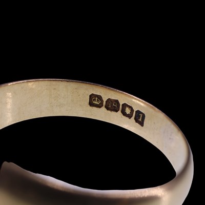 Lot 1018 - An Edwardian diamond ring, being a rose cut...